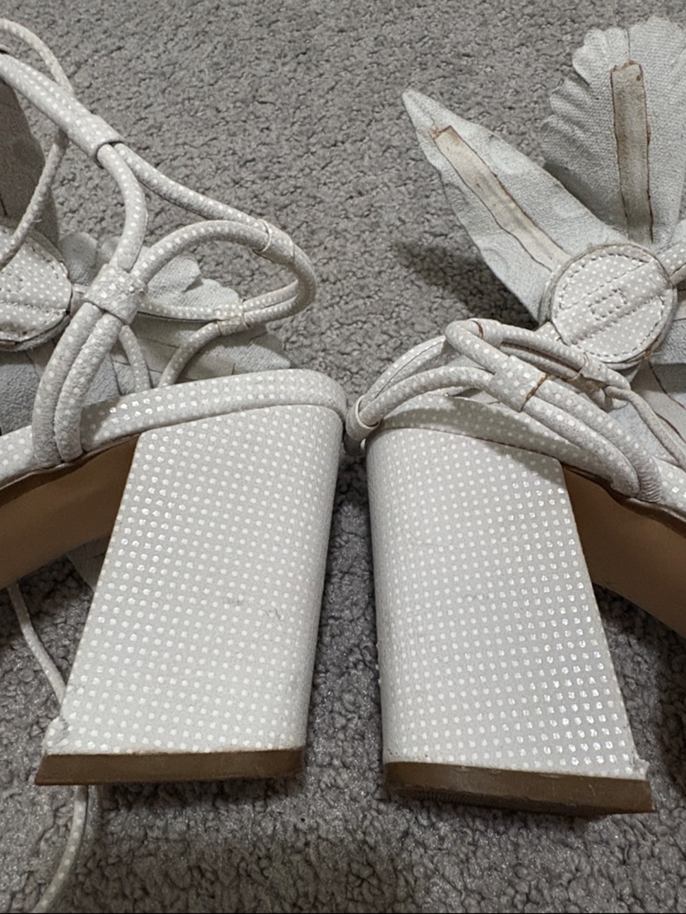 Cecilia New York White Hibiscus Floral Block Heel Sandals 10 - Picture 13 of 15